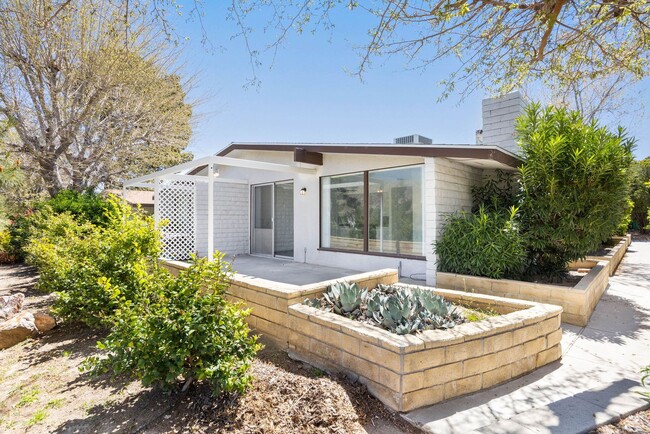 Building Photo - Limited-Time Move-In Special – $500 Deposi...