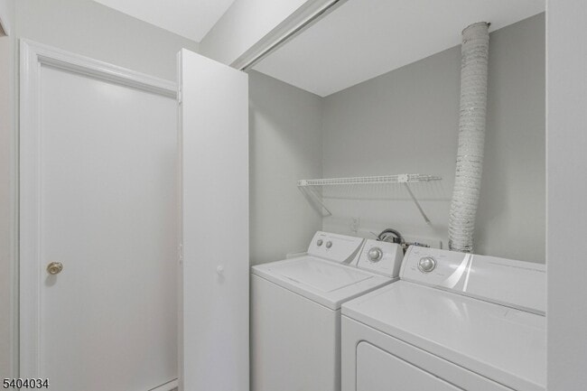 Building Photo - 20 Academy Ct