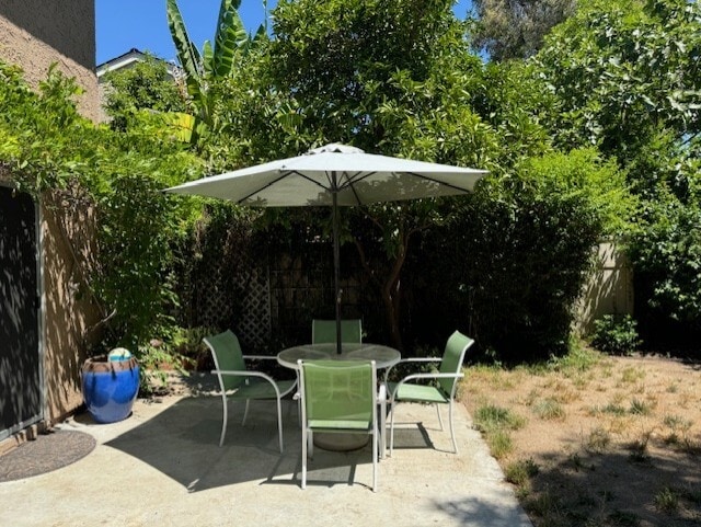 Building Photo - 6828 Ponce Ave