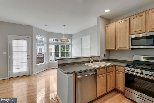 Building Photo - 211 Medlock Ln