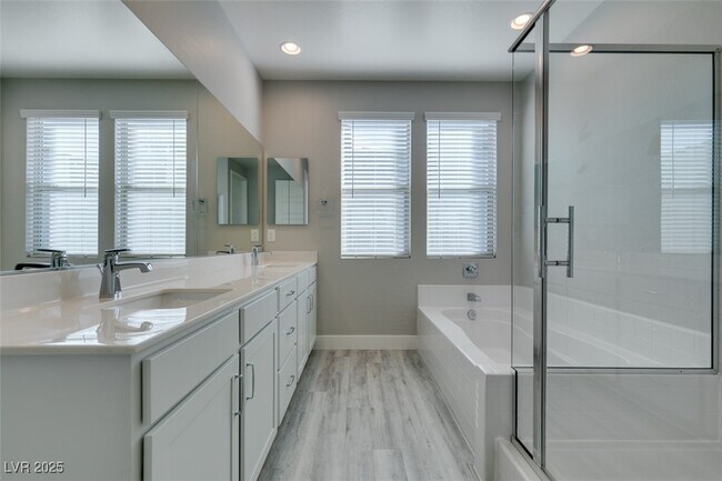 Building Photo - 11323 Gravitation Dr