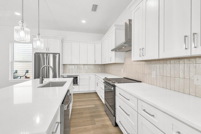 Building Photo - 28 Windsor Ct