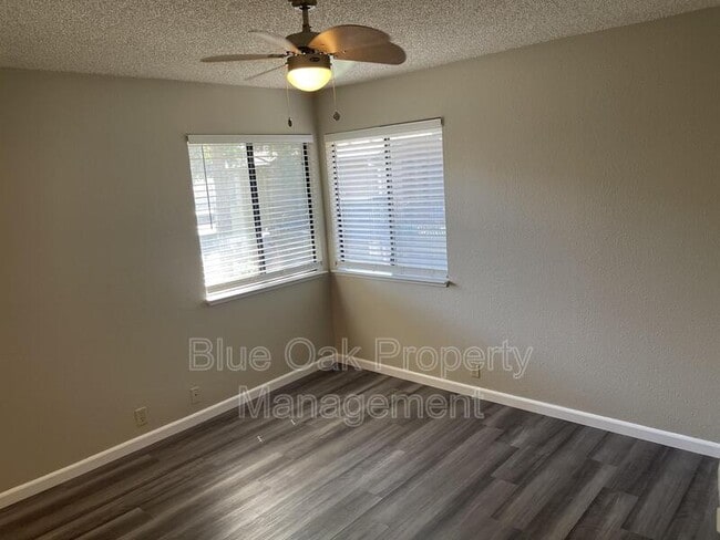 Building Photo - 1420 Sherman Ave