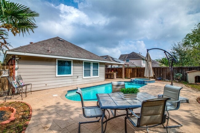 Building Photo - 10514 Lauren Creek Dr