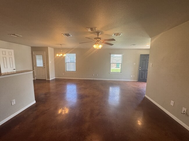 Building Photo - 2204 Indian Trail