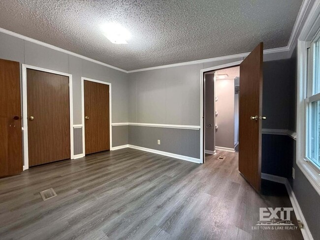 Building Photo - 3 Bedroom, 2 Bathroom Home in a Beautiful Country Setting