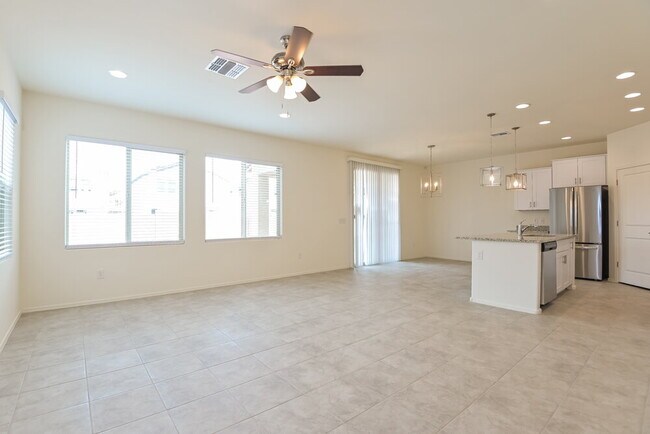 Building Photo - 11219 S Weismann Dr