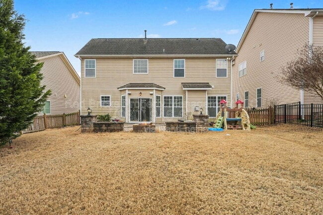 Building Photo - 1349 Middlecrest Dr NW