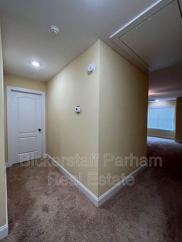 Building Photo - 7073 Spring Walk Dr