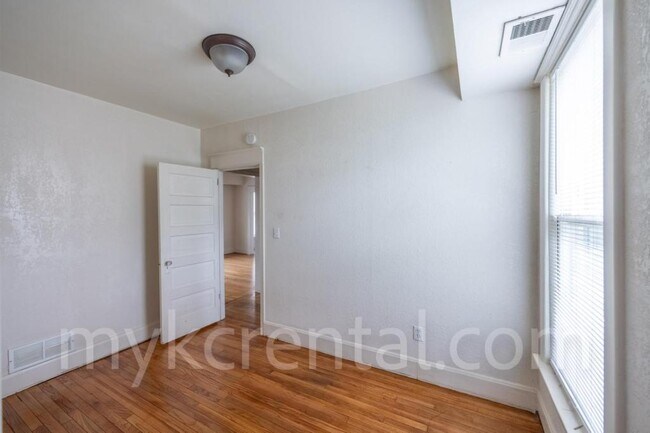 Building Photo - 4306 Fisher St