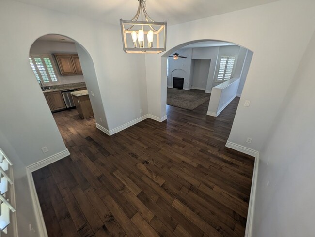 Building Photo - 202 Tall Ruff Dr