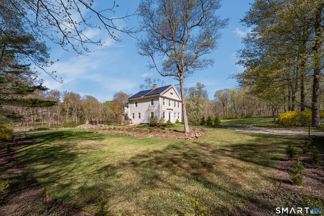 Building Photo - 50 Ledge Hill Rd