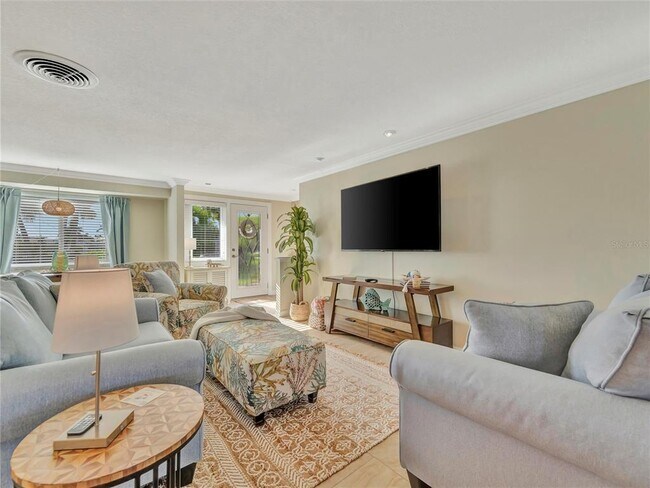 Building Photo - 10432 Sandpiper Rd W