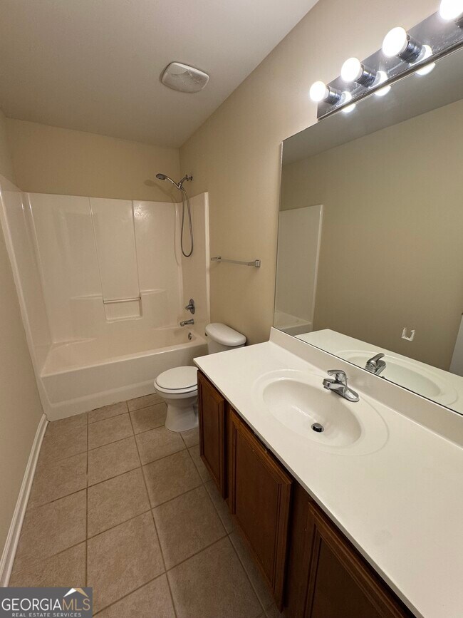 Building Photo - 1455 Blackstone Way