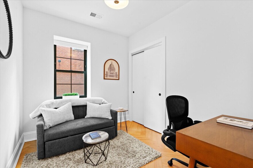 Building Photo - 2634 39th St NW
