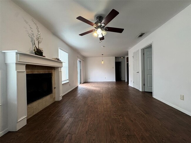 Building Photo - 12814 Hymeadow Dr