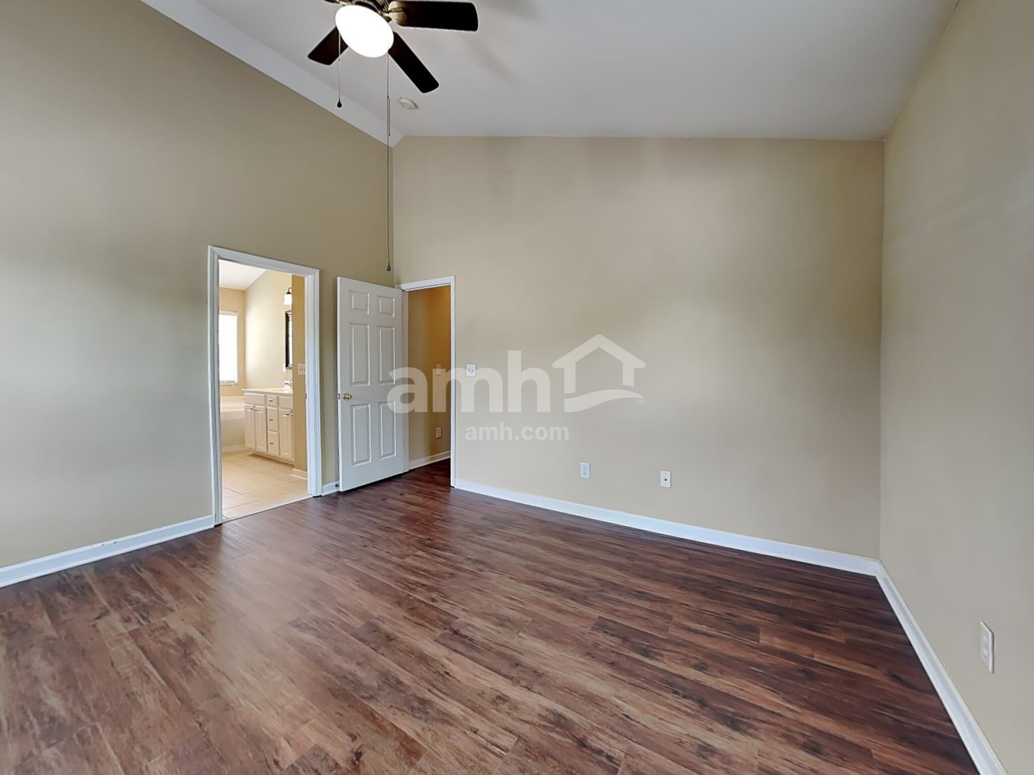 Building Photo - 547 Rockbridge Dr