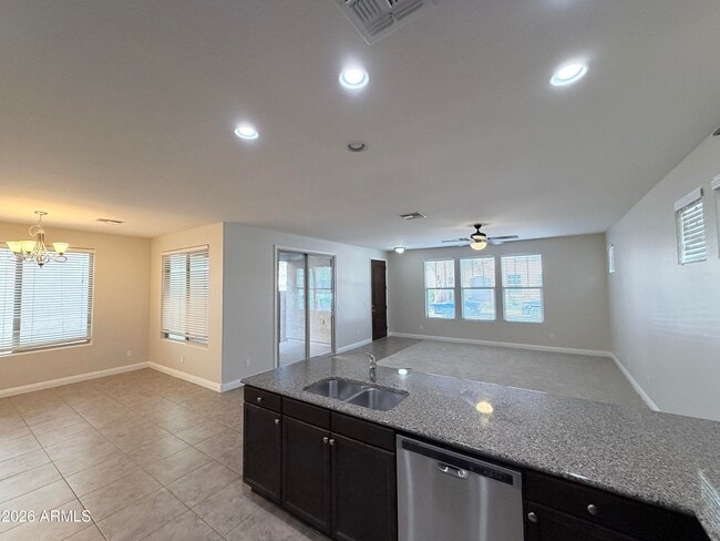 Building Photo - 3449 E Sheffield Rd