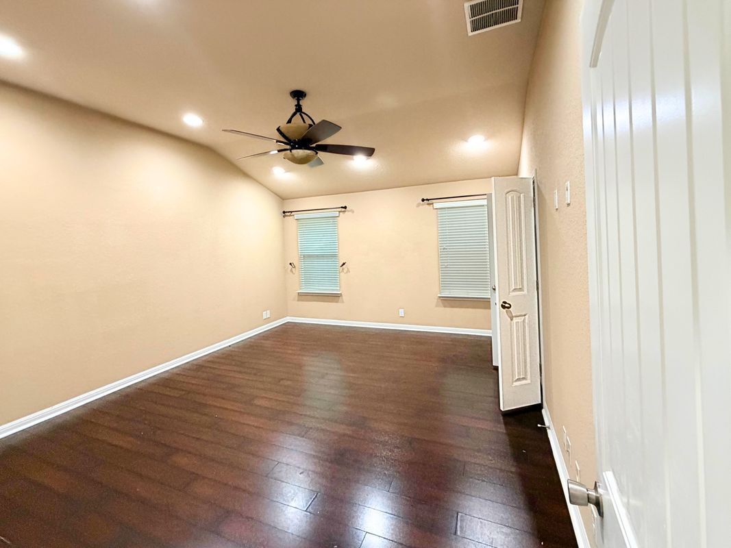 Building Photo - 5627 Cypress Dawn