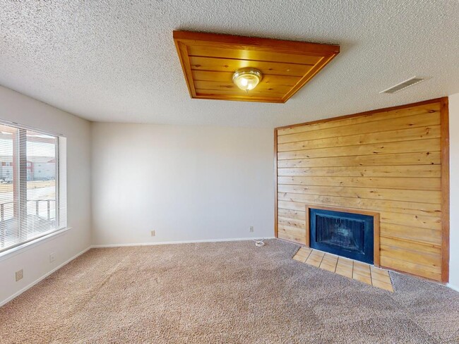 Building Photo - 408 SE 6th St