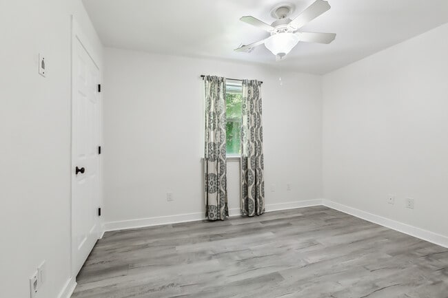 Building Photo - 23201 LA-1088