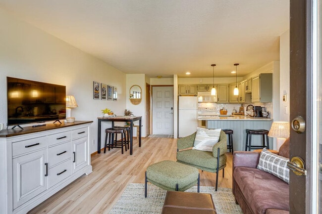 Building Photo - 89410 Ryan Gulch Rd