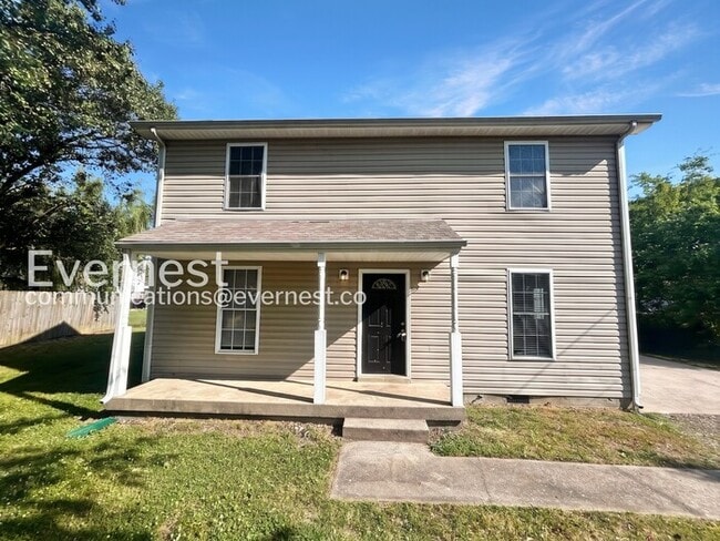 Building Photo - 811 Glade View Ct