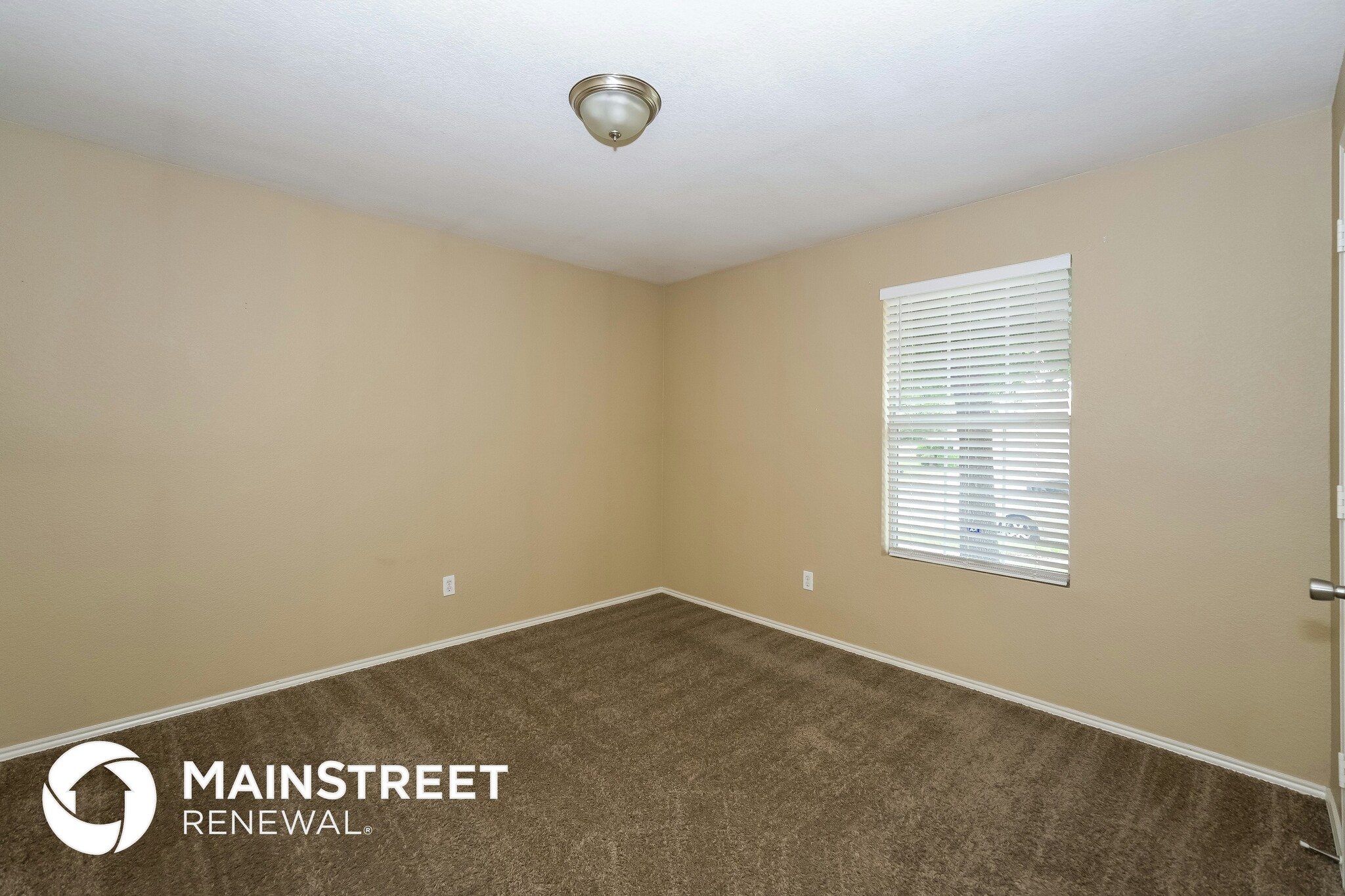 Building Photo - 1100 W Cottonwood Dr