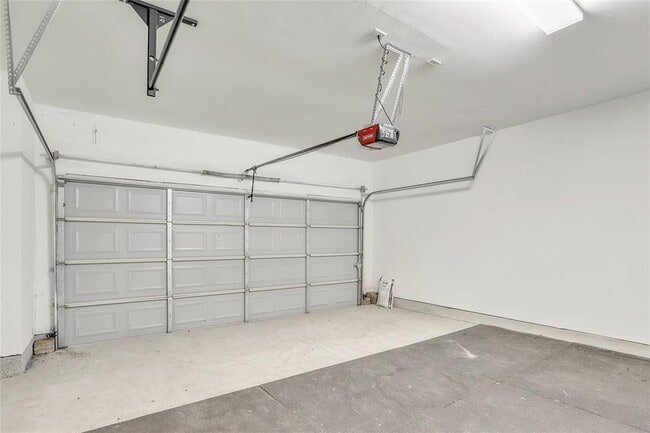 Building Photo - 919 E 36th St