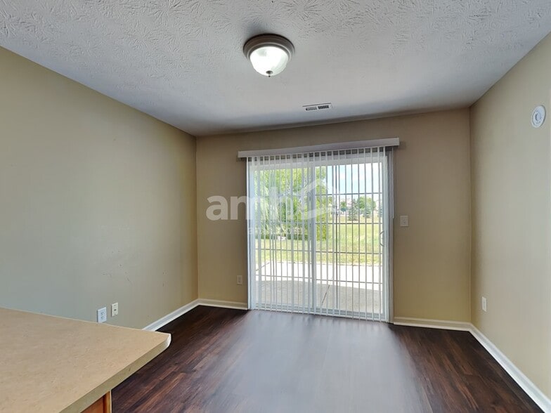 Building Photo - 5884 W Falling Waters Dr