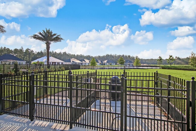 Building Photo - 209 Manor Ln