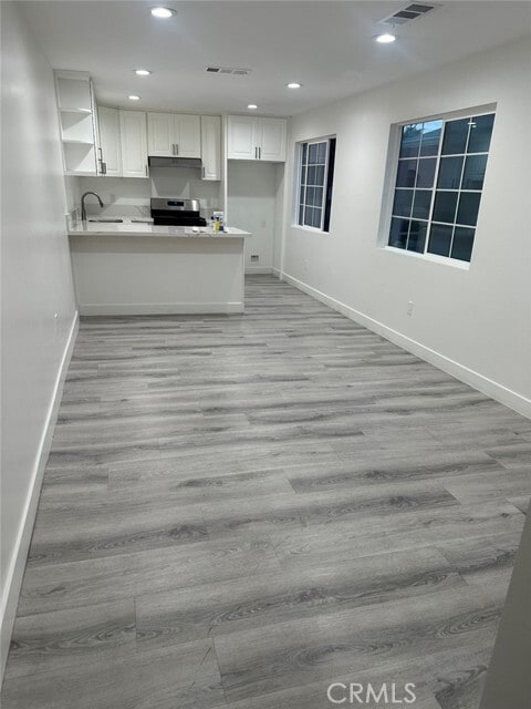 Building Photo - 8552 Flower St