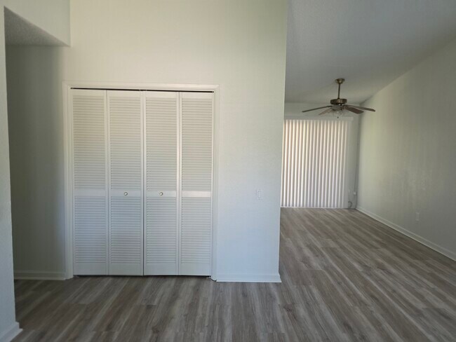 Building Photo - 4900 Earlcort Cir