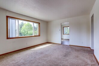 Building Photo - Perfect 2 Bedroom 1 Bath in the heart of T...