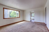 Building Photo - Perfect 2 Bedroom 1 Bath in the heart of T...