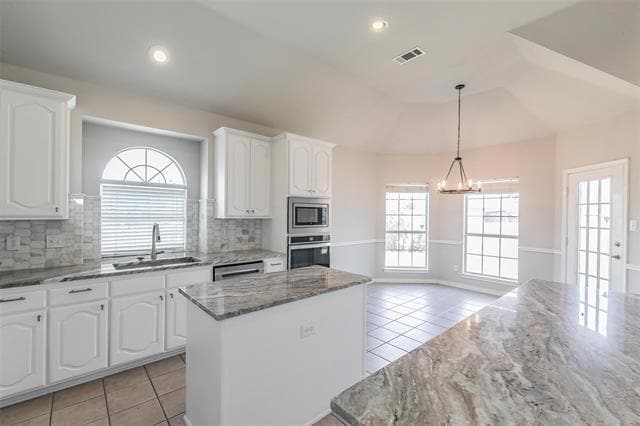 Building Photo - 615 Dorchester Dr