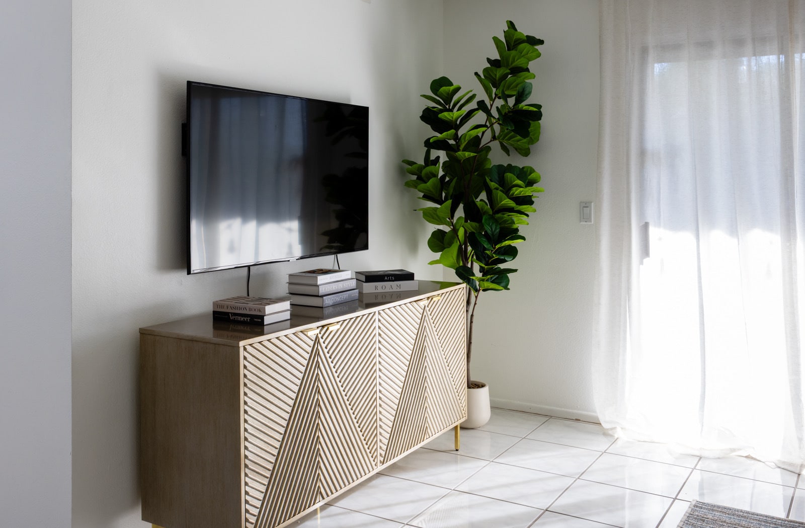 Building Photo - 3155 E Ramon Rd