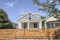 Building Photo - Charming Home in the Baker Neighborhood!