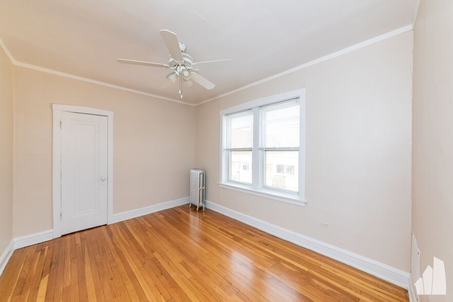 Building Photo - 4043 N Mozart St