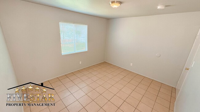 Building Photo - 200 Haven Dr