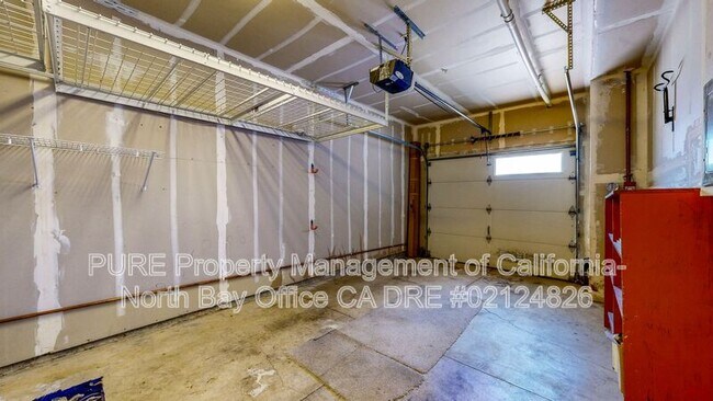 Building Photo - 7 Flemings Ct