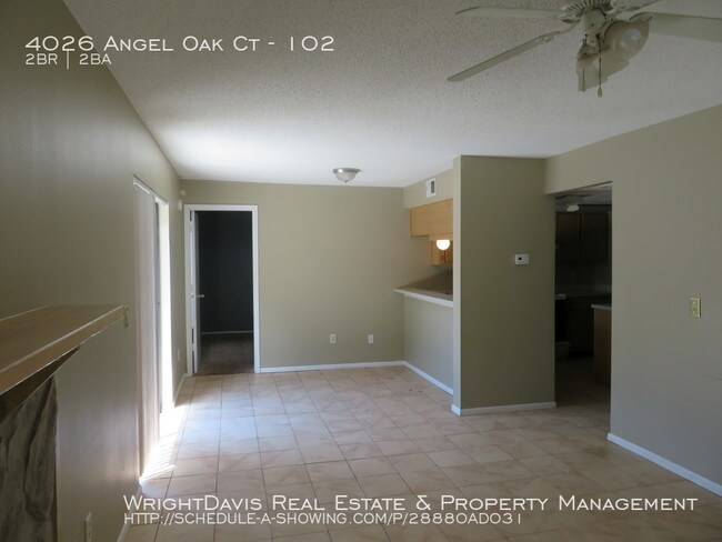 Building Photo - 2/2 Condo in North Oaks with Pool