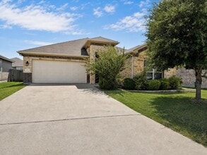 Building Photo - 421 Cross Dr.