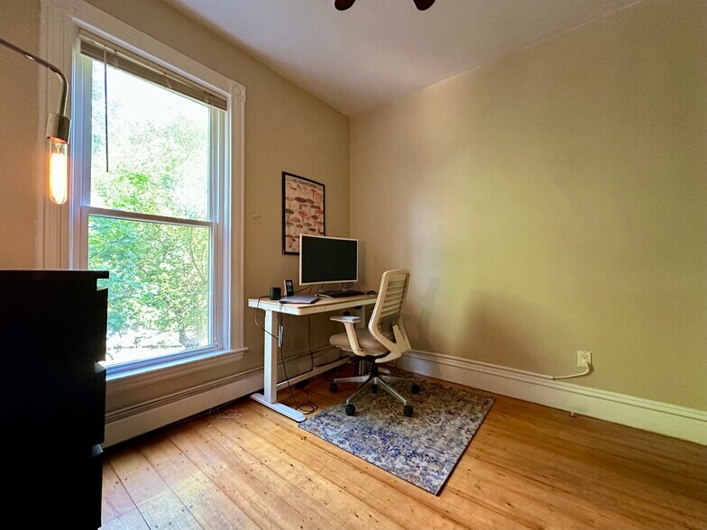 Building Photo - 279 Chestnut Ave