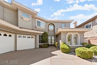 Building Photo - Recently remodeled 5 BEDROOMs/4 bathrooms,...