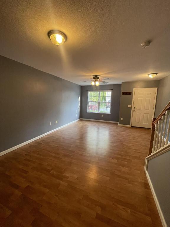 Building Photo - 93 Creekside Dr