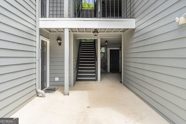 Building Photo - 547 Granville Ct
