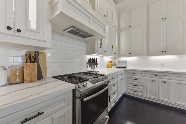 Building Photo - 2020 McGowen St