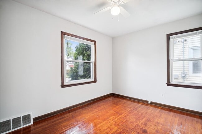 Building Photo - 20700 Goller Ave