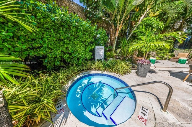 Building Photo - 2951 S Bayshore Dr